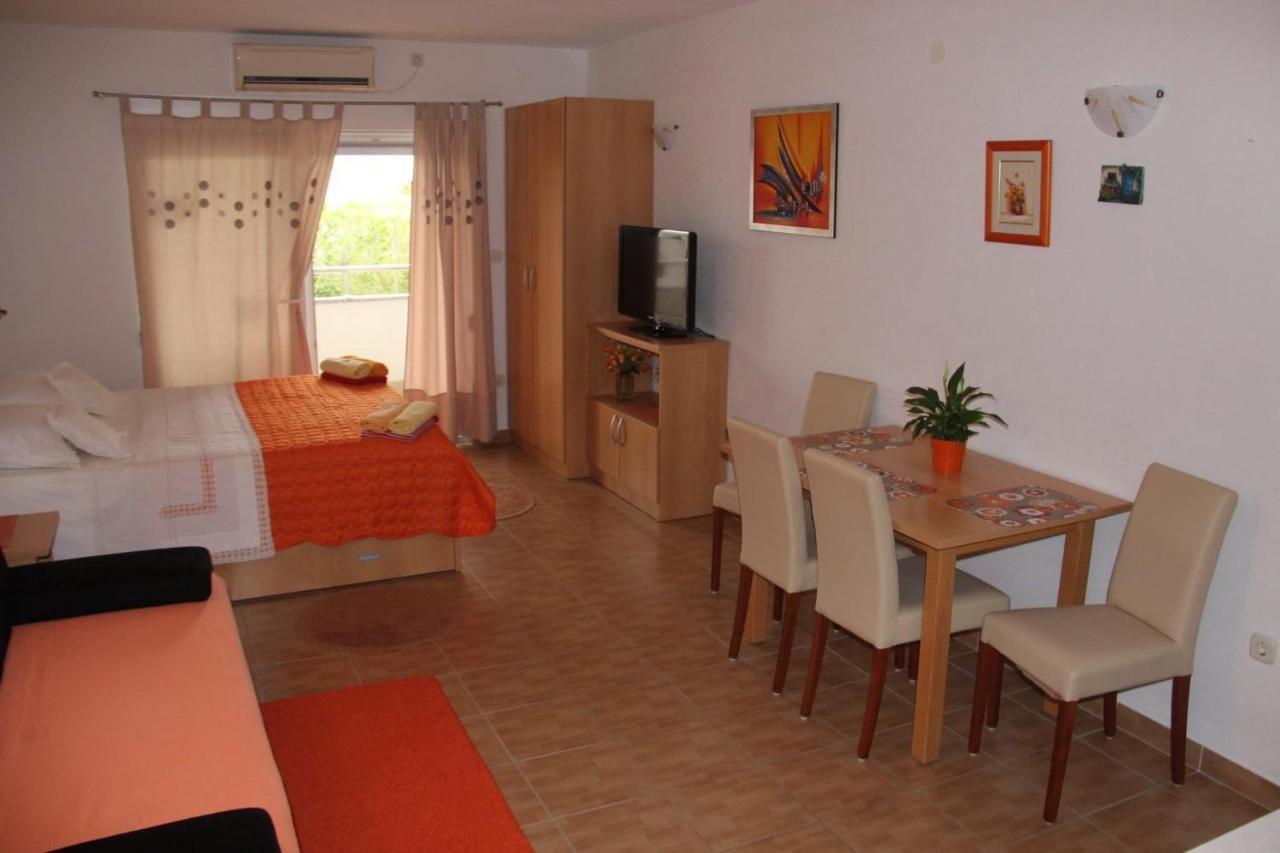 Apartmani Nima Tucepi Exterior photo